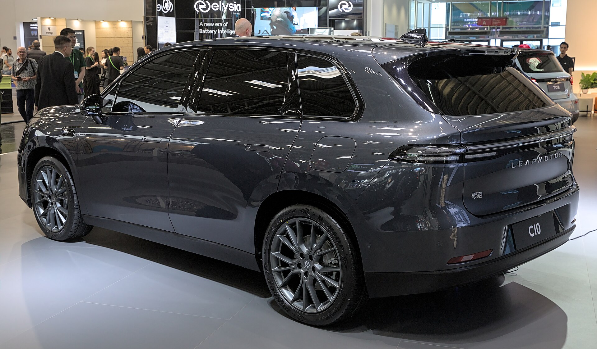 SUV Leapmotor en un salón del automóvil